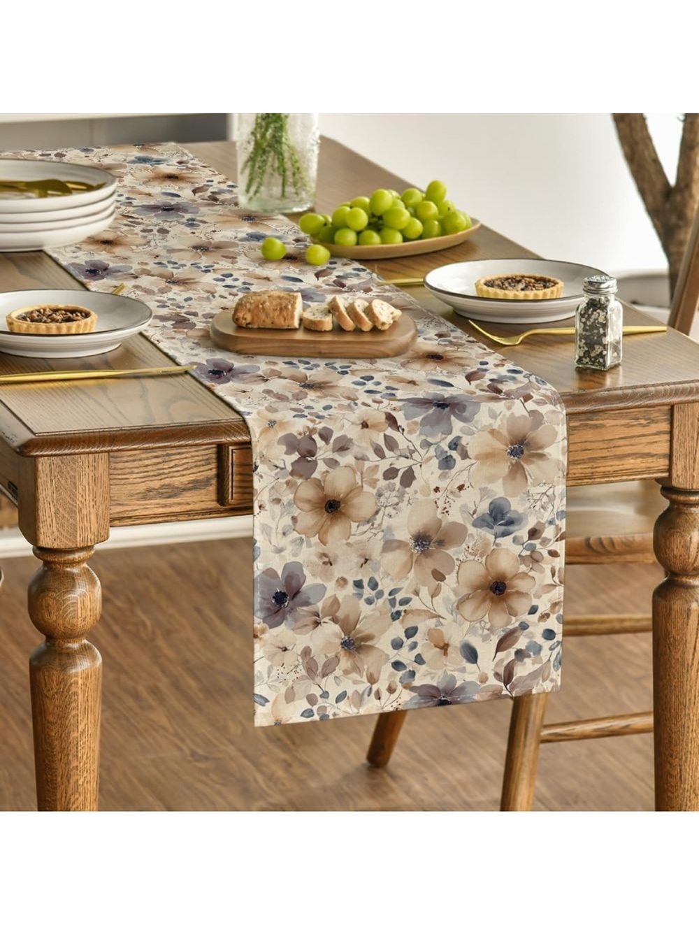 Floral Watercolor Table Runner in Beige and Blue

Very pretty great colors
